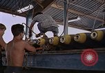 Standbild Air Force Munition Handler U-Tapao Royal Thai Air Force Base Thailand, 1969, aus Sekunde 34 historischem Filmmaterial Videoclip 65675039079