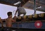 Standbild Air Force Munition Handler U-Tapao Royal Thai Air Force Base Thailand, 1969, aus Sekunde 41 historischem Filmmaterial Videoclip 65675039079