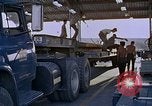 Standbild Air Force Munition Handler U-Tapao Royal Thai Air Force Base Thailand, 1969, aus Sekunde 62 historischem Filmmaterial Videoclip 65675039079