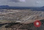 Immagine di Munizioni area di storage U Tapao-Royal Thai Air Force Base della Thailandia, 1969, secondo 36 filmato di repertorio 65675039081