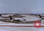 Immagine di Funzionamento luce di arco U Tapao-Royal Thai Air Force Base della Thailandia, 1969, secondo 9 filmato di repertorio 65675039082