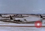 Immagine di Funzionamento luce di arco U Tapao-Royal Thai Air Force Base della Thailandia, 1969, secondo 24 filmato di repertorio 65675039082