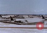 Immagine di Funzionamento luce di arco U Tapao-Royal Thai Air Force Base della Thailandia, 1969, secondo 52 filmato di repertorio 65675039082