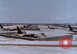 Immagine di Funzionamento luce di arco U Tapao-Royal Thai Air Force Base della Thailandia, 1969, secondo 56 filmato di repertorio 65675039082