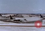 Immagine di Funzionamento luce di arco U Tapao-Royal Thai Air Force Base della Thailandia, 1969, secondo 62 filmato di repertorio 65675039082