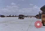 Immagine di Bombardiere B-52 equipaggio U Tapao-Royal Thai Air Force Base della Thailandia, 1969, secondo 3 filmato di repertorio 65675039085