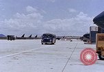Immagine di Bombardiere B-52 equipaggio U Tapao-Royal Thai Air Force Base della Thailandia, 1969, secondo 4 filmato di repertorio 65675039085