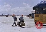 Immagine di Bombardiere B-52 equipaggio U Tapao-Royal Thai Air Force Base della Thailandia, 1969, secondo 44 filmato di repertorio 65675039085