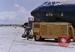 Immagine di Bombardiere B-52 equipaggio U Tapao-Royal Thai Air Force Base della Thailandia, 1969, secondo 47 filmato di repertorio 65675039085