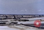 Immagine di B-62 bombardieri in revetments U Tapao-Royal Thai Air Force Base della Thailandia, 1969, secondo 15 filmato di repertorio 65675039086