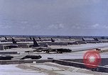 Immagine di B-62 bombardieri in revetments U Tapao-Royal Thai Air Force Base della Thailandia, 1969, secondo 16 filmato di repertorio 65675039086