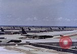 Immagine di B-62 bombardieri in revetments U Tapao-Royal Thai Air Force Base della Thailandia, 1969, secondo 22 filmato di repertorio 65675039086