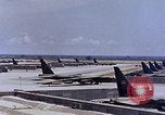 Immagine di B-62 bombardieri in revetments U Tapao-Royal Thai Air Force Base della Thailandia, 1969, secondo 34 filmato di repertorio 65675039086