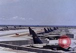 Immagine di B-62 bombardieri in revetments U Tapao-Royal Thai Air Force Base della Thailandia, 1969, secondo 48 filmato di repertorio 65675039086