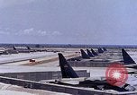 Immagine di B-62 bombardieri in revetments U Tapao-Royal Thai Air Force Base della Thailandia, 1969, secondo 62 filmato di repertorio 65675039086