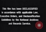 Immagine di Signal Corps Radio 694 SCR United States USA, 1944, secondo 23 filmato di repertorio 65675039093