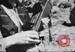 Immagine di Signal Corps Radio 694 SCR United States USA, 1944, secondo 40 filmato di repertorio 65675039093
