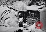 Immagine di Signal Corps Radio 694 SCR United States USA, 1944, secondo 45 filmato di repertorio 65675039093