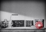 Immagine di Signal Corps Radio 694 SCR United States USA, 1944, secondo 52 filmato di repertorio 65675039093