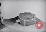 Immagine di Signal Corps Radio 694 SCR United States USA, 1944, secondo 8 filmato di repertorio 65675039094