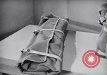 Immagine di Signal Corps Radio 694 SCR United States USA, 1944, secondo 18 filmato di repertorio 65675039094