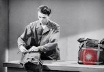 Immagine di Signal Corps Radio 694 SCR United States USA, 1944, secondo 21 filmato di repertorio 65675039094
