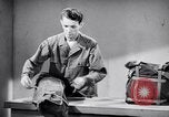 Immagine di Signal Corps Radio 694 SCR United States USA, 1944, secondo 22 filmato di repertorio 65675039094