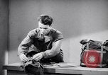 Immagine di Signal Corps Radio 694 SCR United States USA, 1944, secondo 23 filmato di repertorio 65675039094