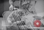 Immagine di Signal Corps Radio 694 SCR United States USA, 1944, secondo 25 filmato di repertorio 65675039094