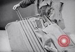 Immagine di Signal Corps Radio 694 SCR United States USA, 1944, secondo 27 filmato di repertorio 65675039094
