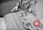 Immagine di Signal Corps Radio 694 SCR United States USA, 1944, secondo 32 filmato di repertorio 65675039094