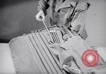 Immagine di Signal Corps Radio 694 SCR United States USA, 1944, secondo 35 filmato di repertorio 65675039094