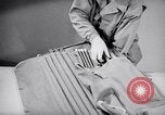 Immagine di Signal Corps Radio 694 SCR United States USA, 1944, secondo 39 filmato di repertorio 65675039094
