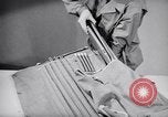 Immagine di Signal Corps Radio 694 SCR United States USA, 1944, secondo 44 filmato di repertorio 65675039094