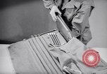 Immagine di Signal Corps Radio 694 SCR United States USA, 1944, secondo 45 filmato di repertorio 65675039094