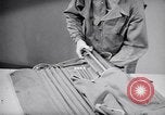 Immagine di Signal Corps Radio 694 SCR United States USA, 1944, secondo 46 filmato di repertorio 65675039094