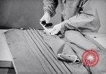 Immagine di Signal Corps Radio 694 SCR United States USA, 1944, secondo 54 filmato di repertorio 65675039094