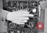 Immagine di Signal Corps Radio 694 SCR United States USA, 1944, secondo 7 filmato di repertorio 65675039095