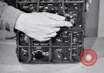 Immagine di Signal Corps Radio 694 SCR United States USA, 1944, secondo 11 filmato di repertorio 65675039095