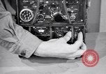 Immagine di Signal Corps Radio 694 SCR United States USA, 1944, secondo 27 filmato di repertorio 65675039095
