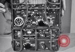 Immagine di Signal Corps Radio 694 SCR United States USA, 1944, secondo 29 filmato di repertorio 65675039095