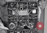 Immagine di Signal Corps Radio 694 SCR United States USA, 1944, secondo 31 filmato di repertorio 65675039095