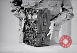 Immagine di Signal Corps Radio 694 SCR United States USA, 1944, secondo 48 filmato di repertorio 65675039095