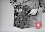 Immagine di Signal Corps Radio 694 SCR United States USA, 1944, secondo 49 filmato di repertorio 65675039095