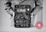 Immagine di Signal Corps Radio 694 SCR United States USA, 1944, secondo 57 filmato di repertorio 65675039095