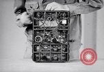 Immagine di Signal Corps Radio 694 SCR United States USA, 1944, secondo 62 filmato di repertorio 65675039095