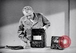 Immagine di Signal Corps Radio 694 SCR United States USA, 1944, secondo 11 filmato di repertorio 65675039096