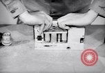 Immagine di Signal Corps Radio 694 SCR United States USA, 1944, secondo 22 filmato di repertorio 65675039096