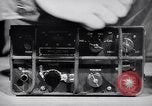 Immagine di Signal Corps Radio 694 SCR United States USA, 1944, secondo 42 filmato di repertorio 65675039096