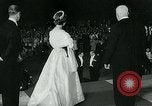 Immagine di Queen Elizabeth Canberra, Australia, 1963, secondo 38 filmato di repertorio 65675039102